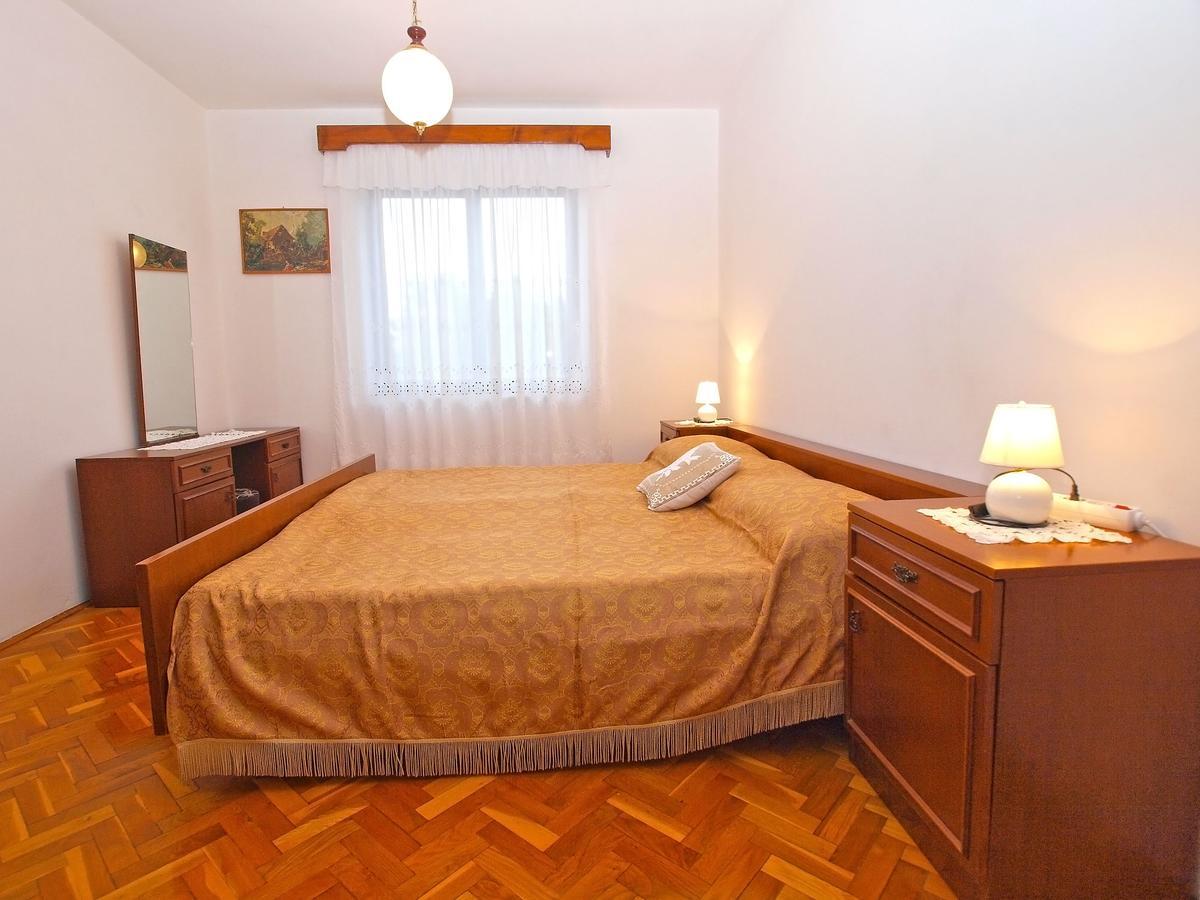 Apartments Dvorine 1210 Banjole Extérieur photo